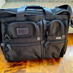 Tumi Expandable Briefcase/Laptop bag